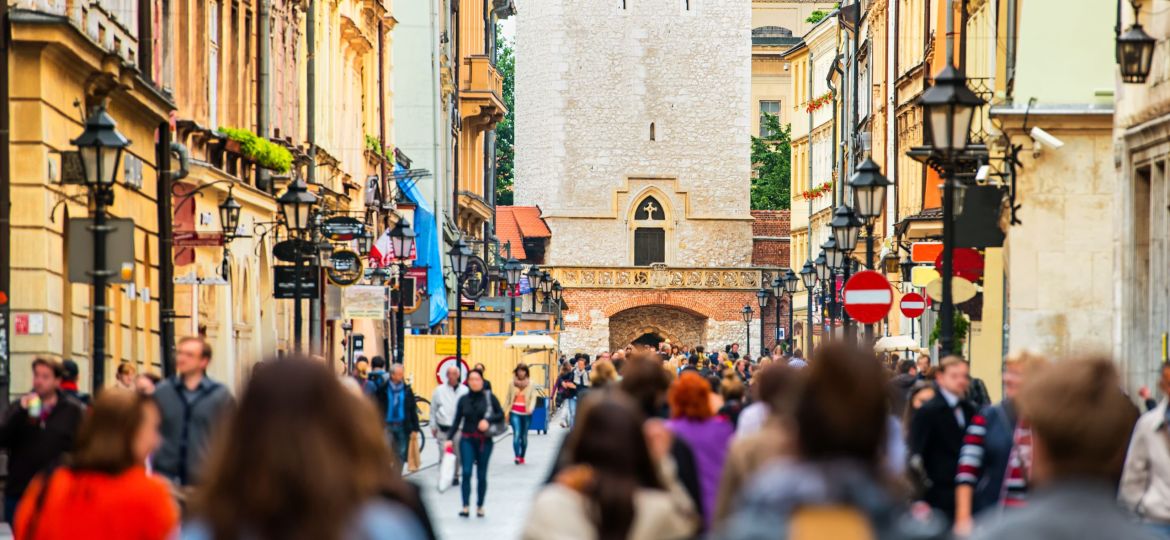 Crowd,Of,Anonymous,People,Walking,On,A,Busy,Street.,Krakow,