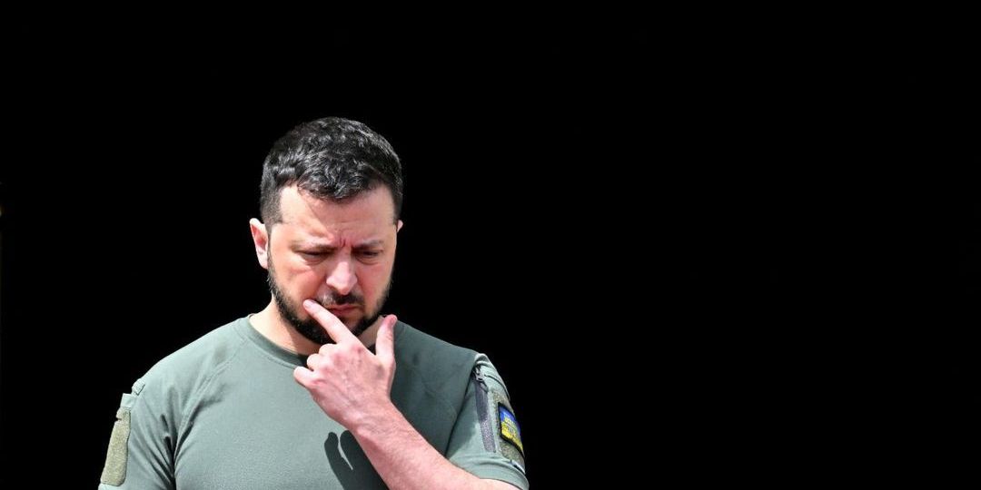 Wideo przedstawiające Zełeńskiego zażywającego kokainę to satyryczny deepfake, a nie prawdziwy materiał - Featured image