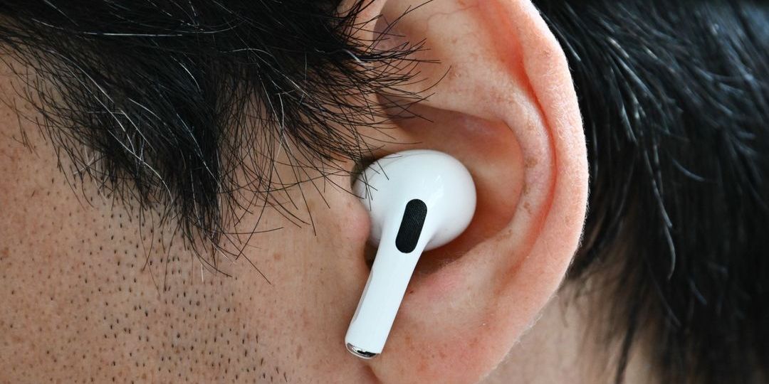 AirPods misleadingly targeted as source of harmful radiation - Featured image