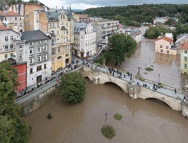 2024_Most_gotycki_na_Młynówce_w_Kłodzku_(17),_powódź