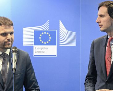 EU Commissioner for Climate Action Wopke Hoekstra (R) and Czech Minister for the Environment Petr Hladik give a press conference in Prague on October 13, 2023. (Photo by Michal Cizek / AFP)